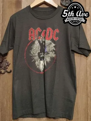 AC/DC 1988 World Tour: Unleash the Power of Rock with this Single Stitch Short Sleeve t shirt